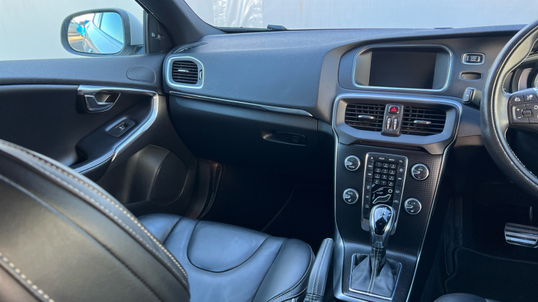 Volvo V40 T2 [122] R DESIGN Pro 5dr Geartronic Petrol Hatchback